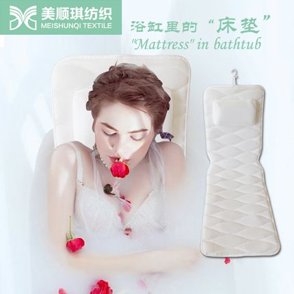 【Non-slip Suction Cup】This unique bathtub mat has 30 large suction cups on the back to keep the pillow on a smooth surface. 【Soft Materials 】The raw materials we choose are high-quality PVC approved by REACH. 【Designed for your comfort】The bath mat features an ergonomic pillow that allows you to apply a mask or mask while bathing. 【Easy To Clean】The machine washable spa pillow is made of 3D air mesh technology with a large mesh on the back. 【Comfortable